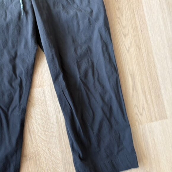 ** Athleta Trekkie Straight Crop Black Size 4P Petite - Picture 4 of 10